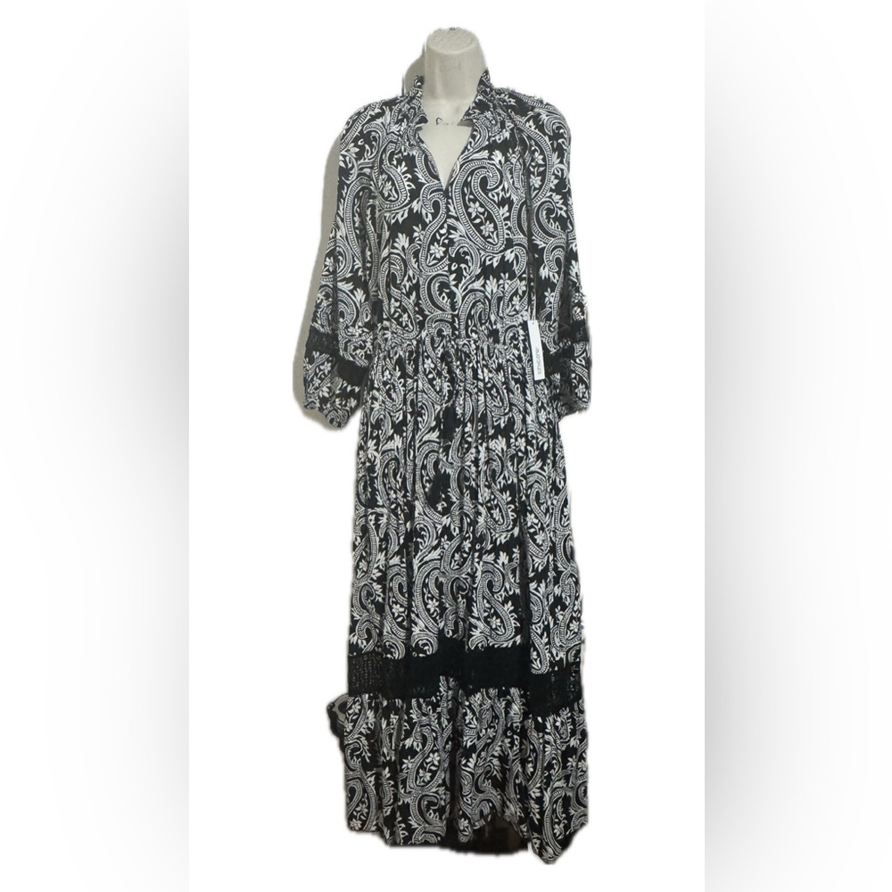 Chico's Black and White Paisley Long Sleeve Dress